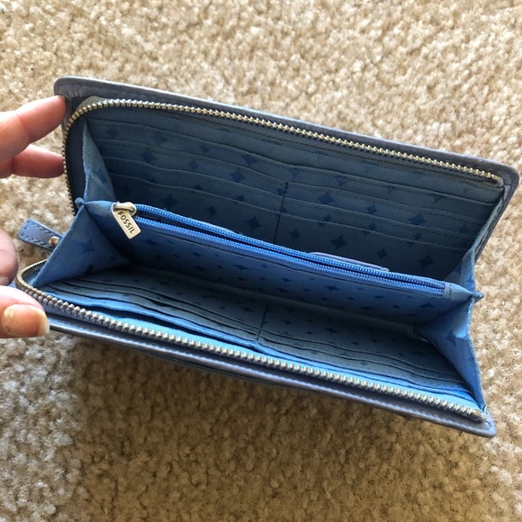 Fossil Leather Wallet (large) - Picture 6 of 7